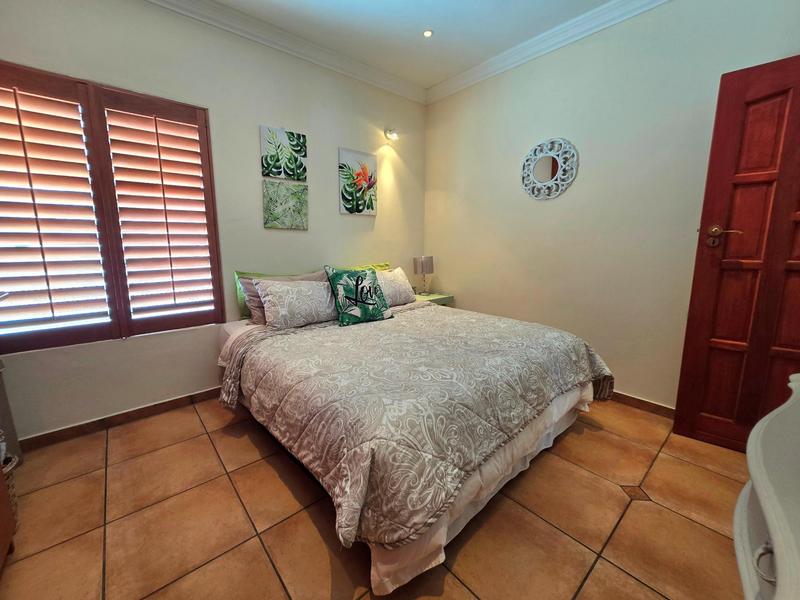 5 Bedroom Property for Sale in Golden Mile Western Cape